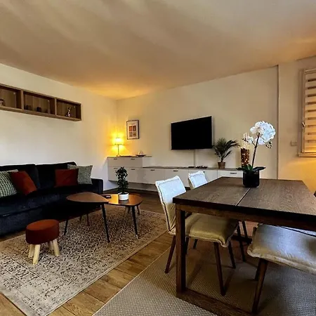 Au Coeur De : A Deux Pas De La Cathedrale Apartament *