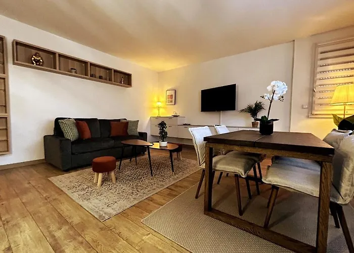 Au Coeur De : A Deux Pas De La Cathedrale דירה